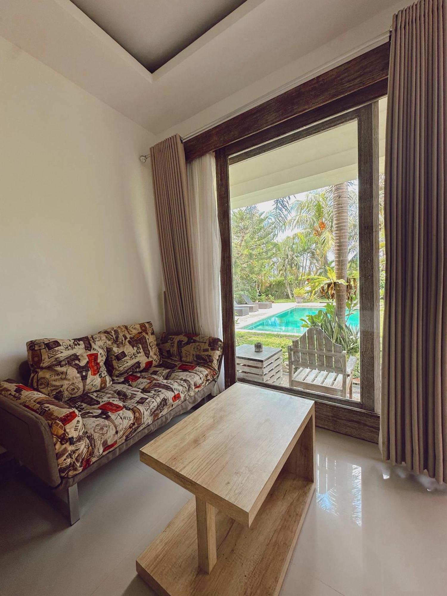 Hotel Hi5 Kuta Kuta  Zewnętrze zdjęcie