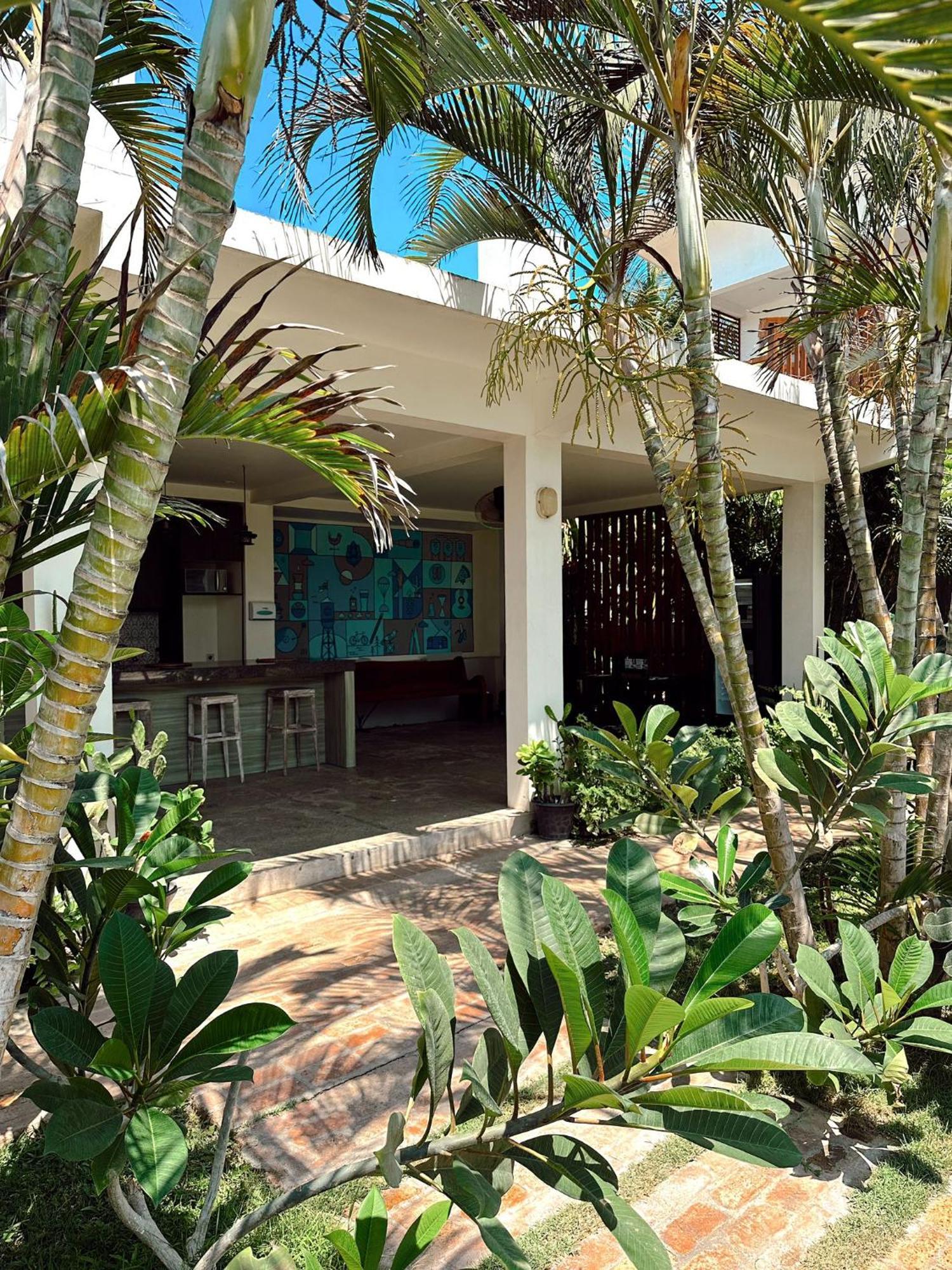 Hotel Hi5 Kuta Kuta  Zewnętrze zdjęcie