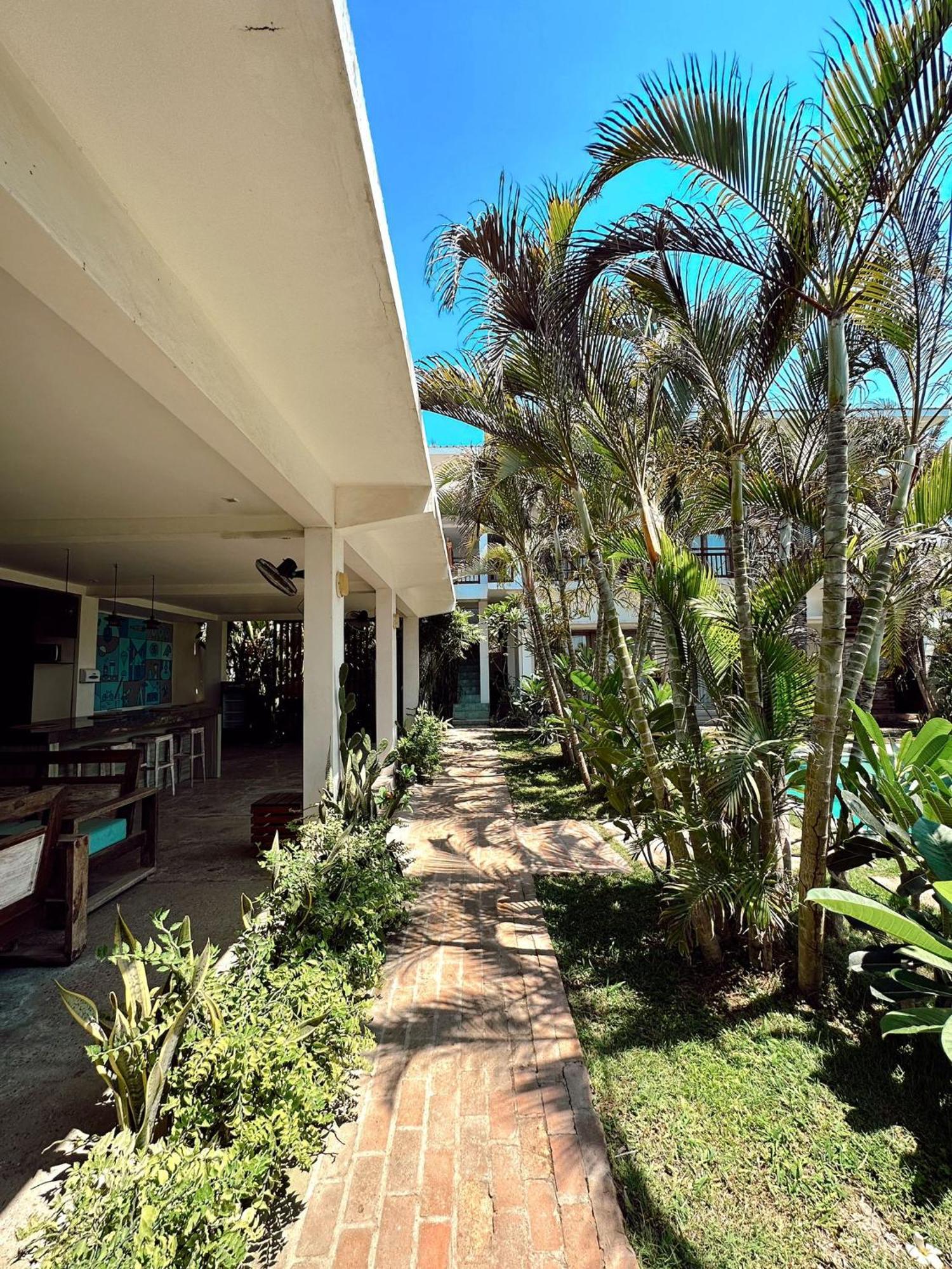 Hotel Hi5 Kuta Kuta  Zewnętrze zdjęcie