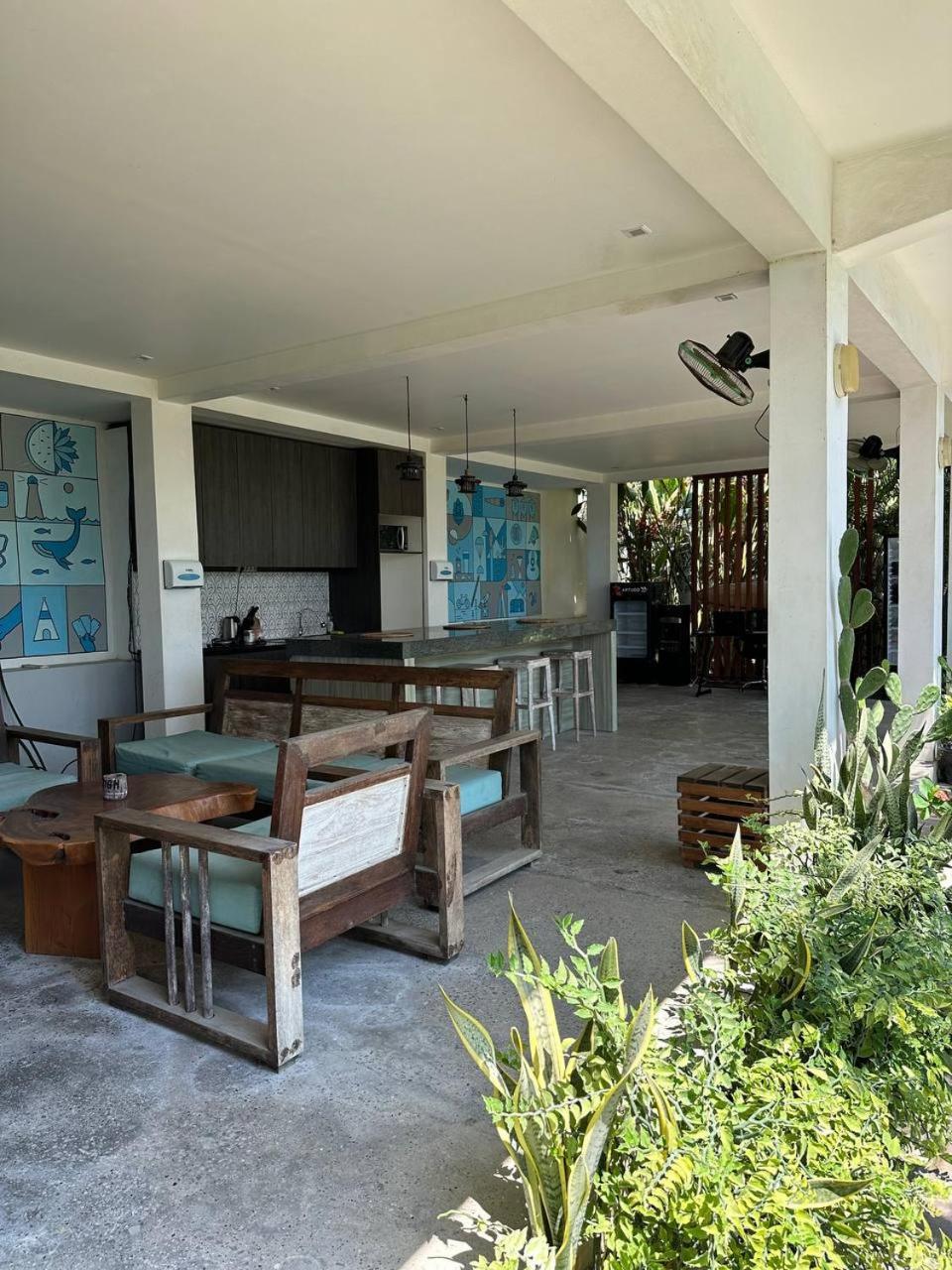 Hotel Hi5 Kuta Kuta  Zewnętrze zdjęcie
