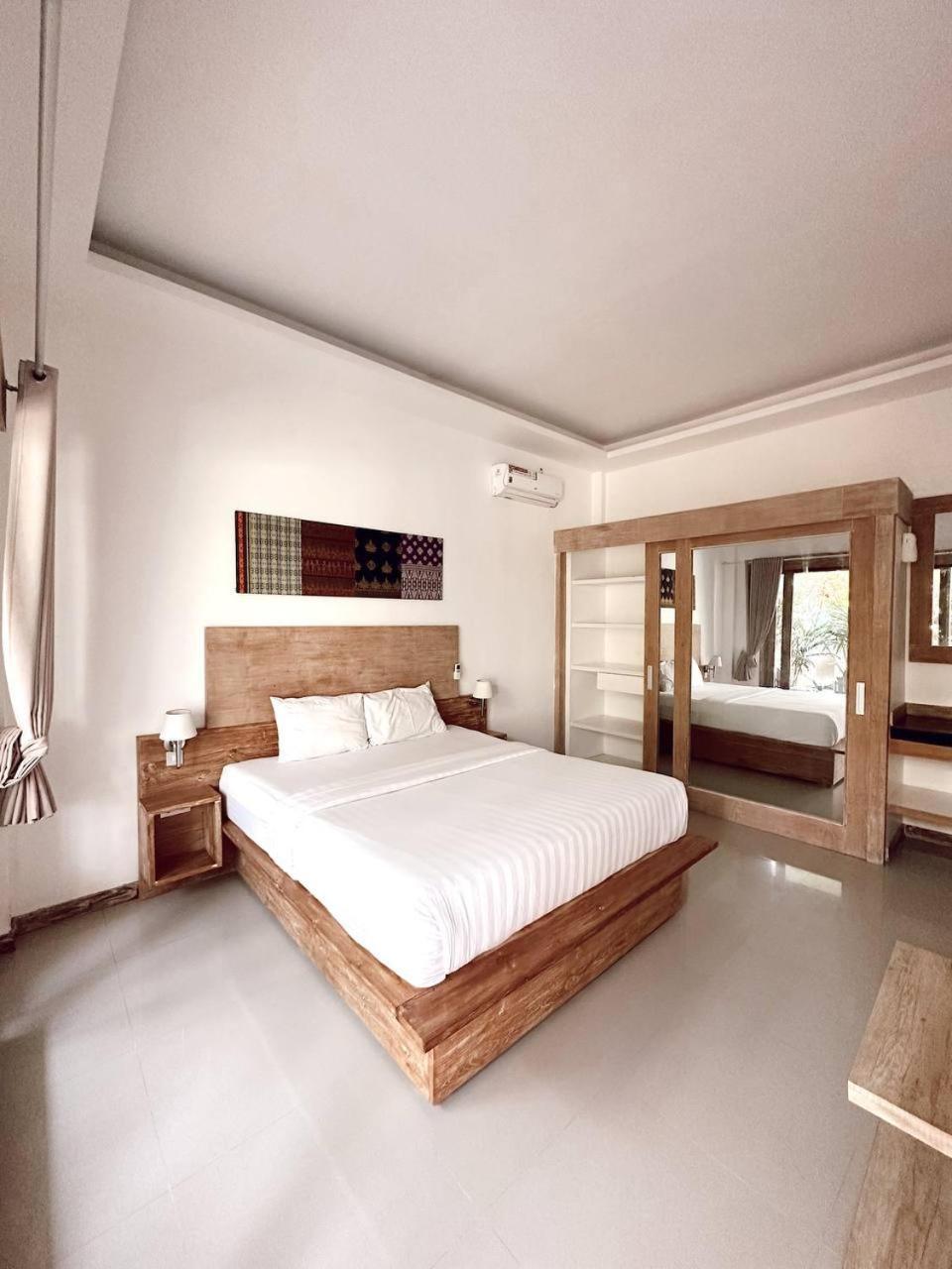 Hotel Hi5 Kuta Kuta  Pokój zdjęcie