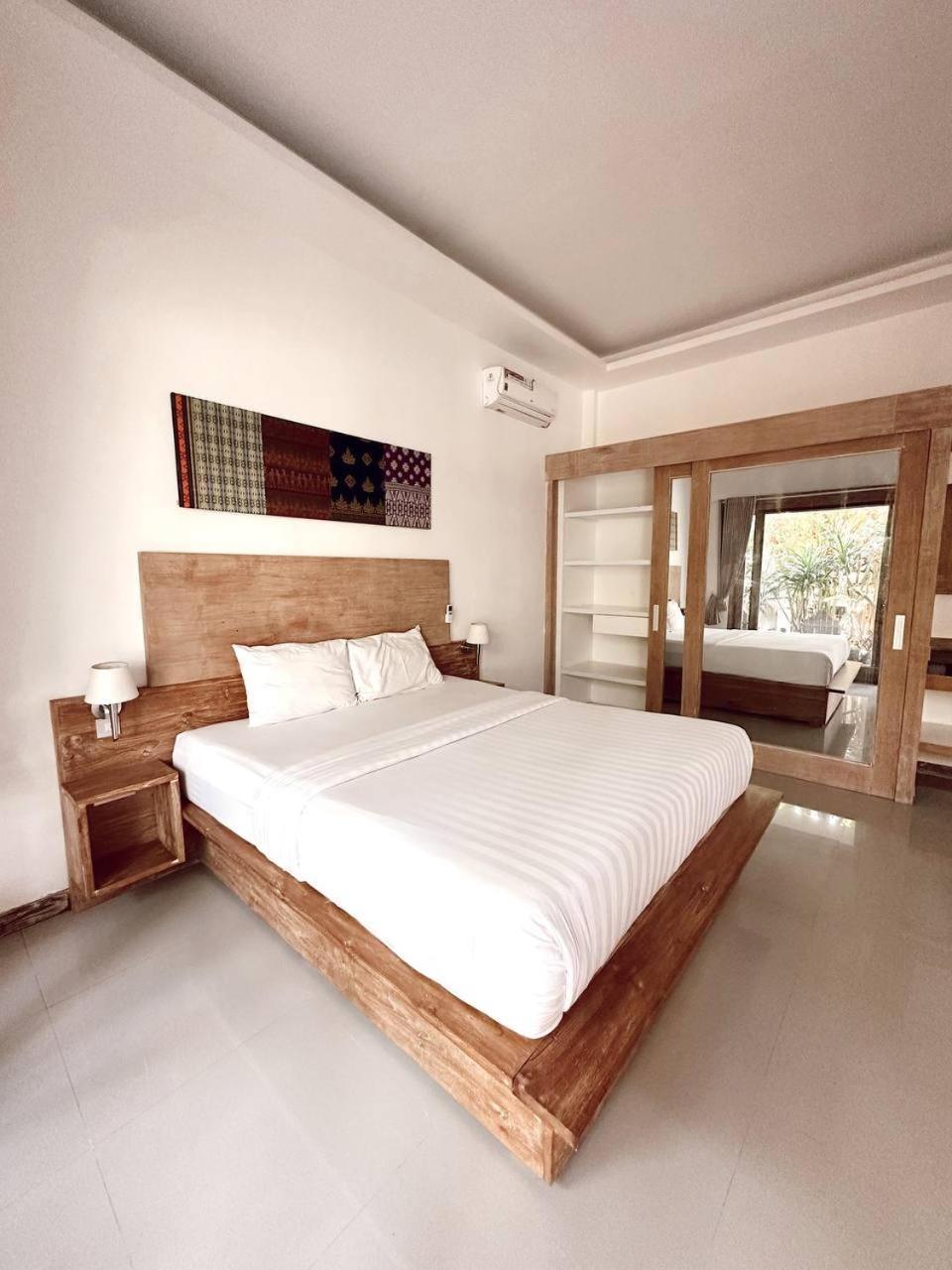 Hotel Hi5 Kuta Kuta  Pokój zdjęcie