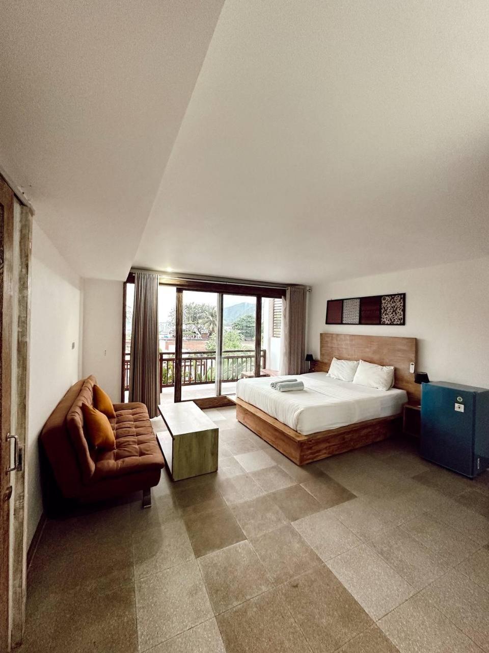 Hotel Hi5 Kuta Kuta  Zewnętrze zdjęcie