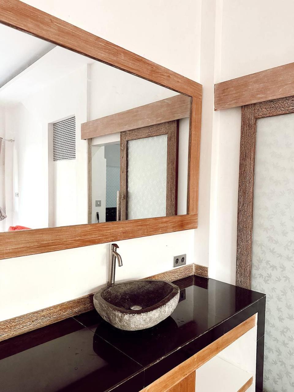 Hotel Hi5 Kuta Kuta  Pokój zdjęcie